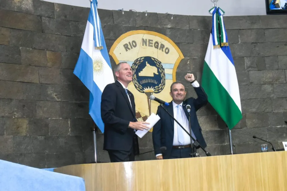 Pedro Pesatti asumió como vicegobernador y tomó juramento a los legisladores