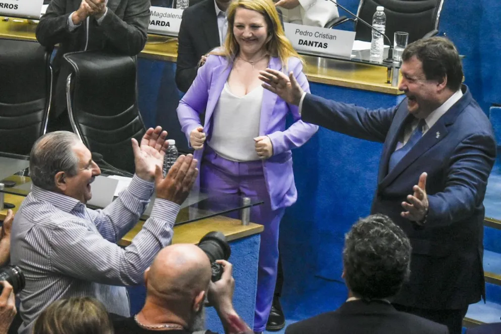 Weretilneck pidió mayor compromiso a los estatales y avisó de un nuevo régimen laboral