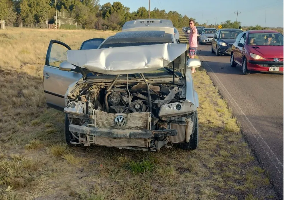 Un conductor se adelantó y provocó un choque en cadena a la vuelta del mar