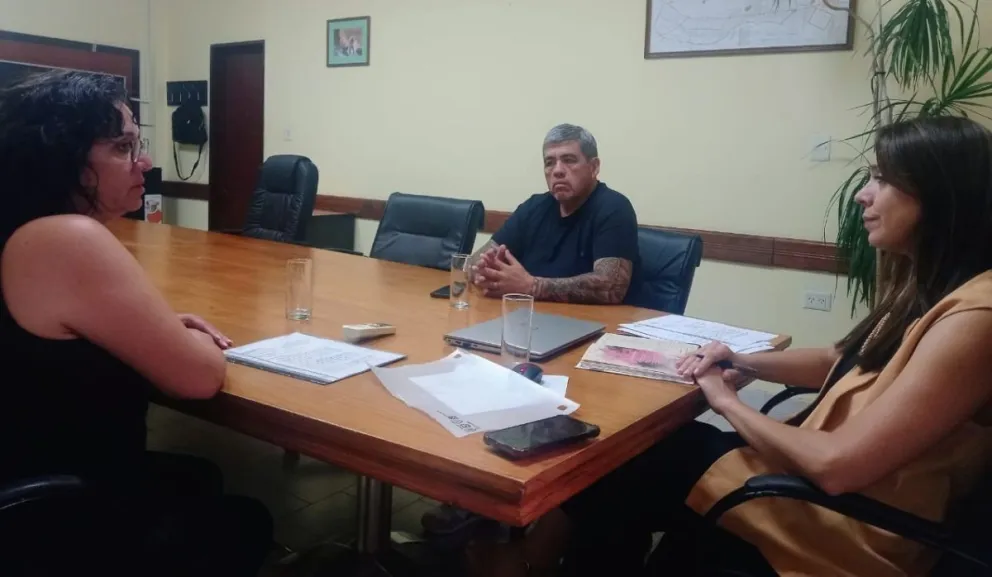 Avilez abrió el abanico con los gremios