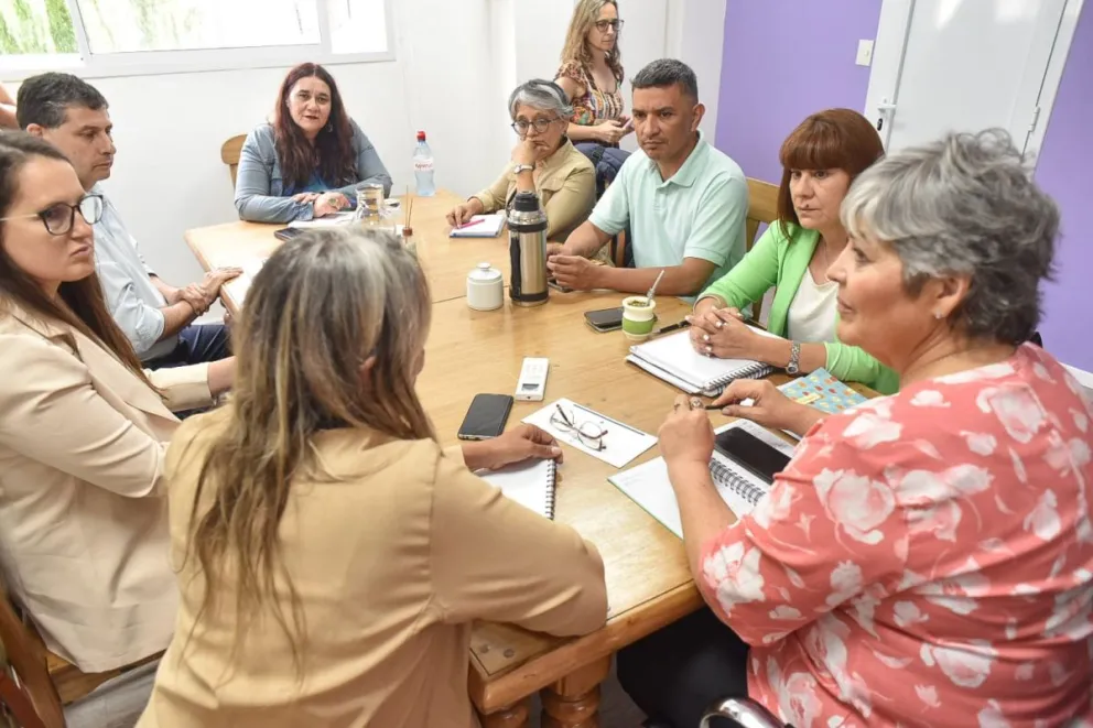 La UnTER  pidió paritarias a la ministra de Educación