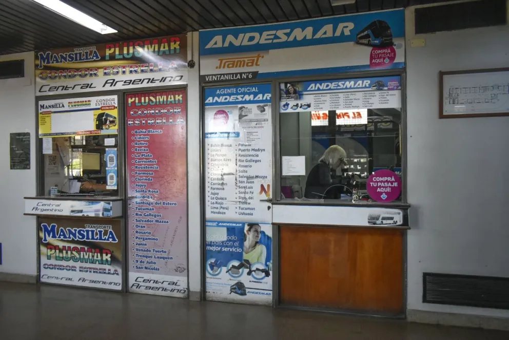 Robo de cables en la terminal de Viedma: “Tuvimos que trabajar con la llegada de los colectivos totalmente a oscuras”