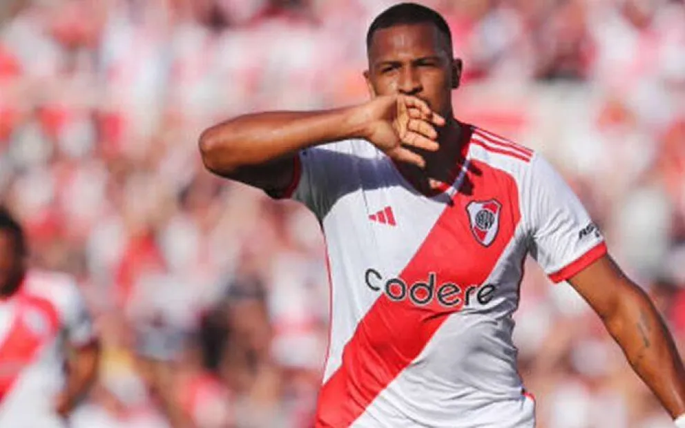 Salomón Rondón habría pedido a la dirigencia su salida de River