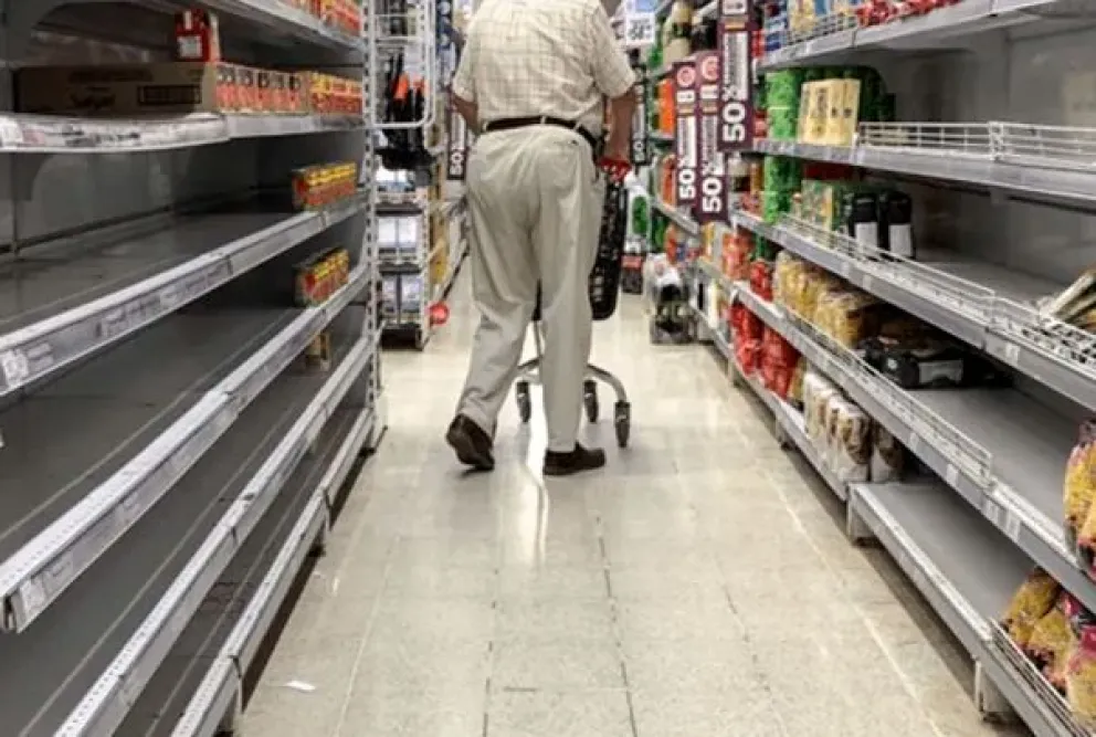 El Gobierno busca eliminar la regulación de precios en medio de la crisis económica