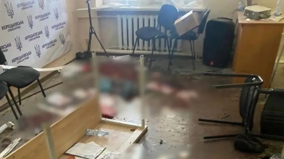 Video: un concejal de Ucrania detonó granadas en plena sesión y dejó 26 heridos