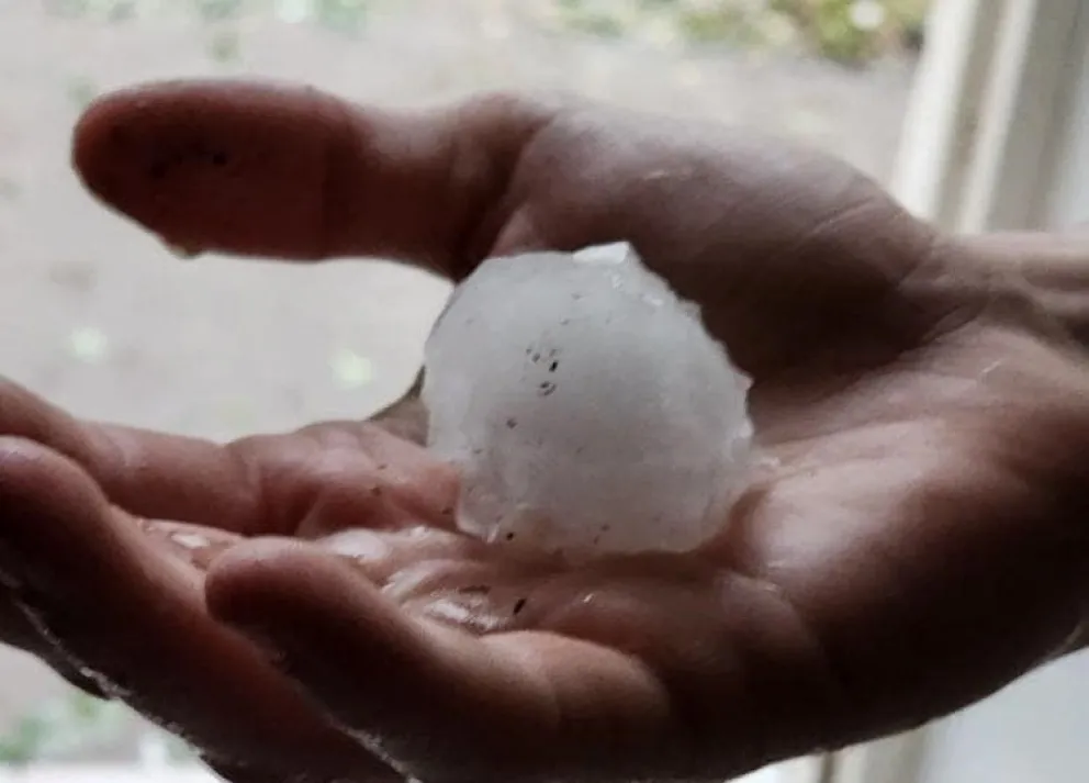 Imagenes impresionantes del granizo en el partido de Villarino