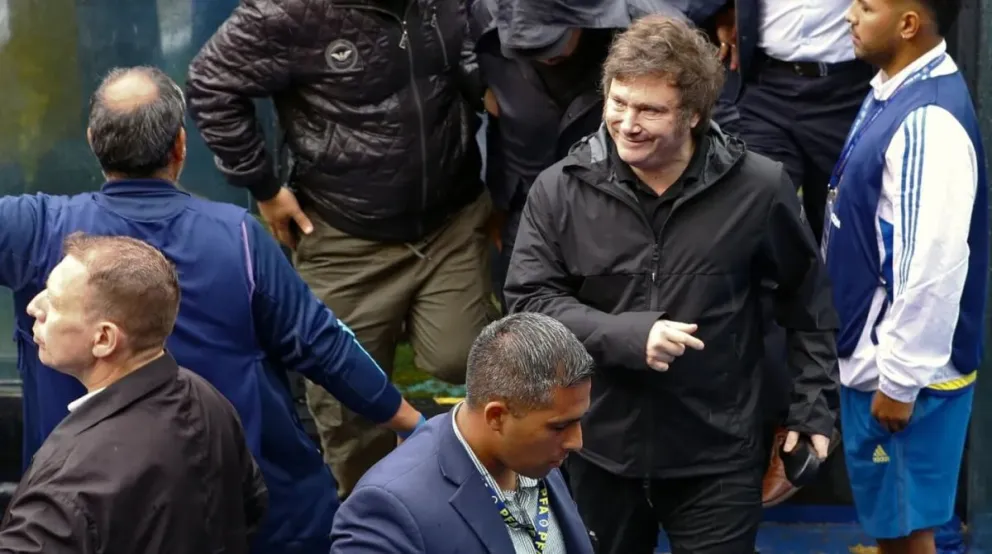 Elecciones en Boca: votó Milei y fue silbado por otros socios