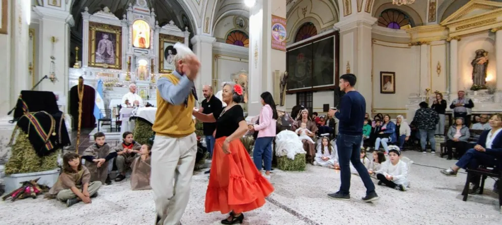 Con rotundo éxito se celebró la Misa Criolla en la parroquia Nuestra Señora del Carmen