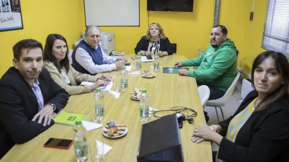 El Gobierno y los gremios estatales pasaron a un cuarto intermedio y volverán a reunirse el 29 de diciembre