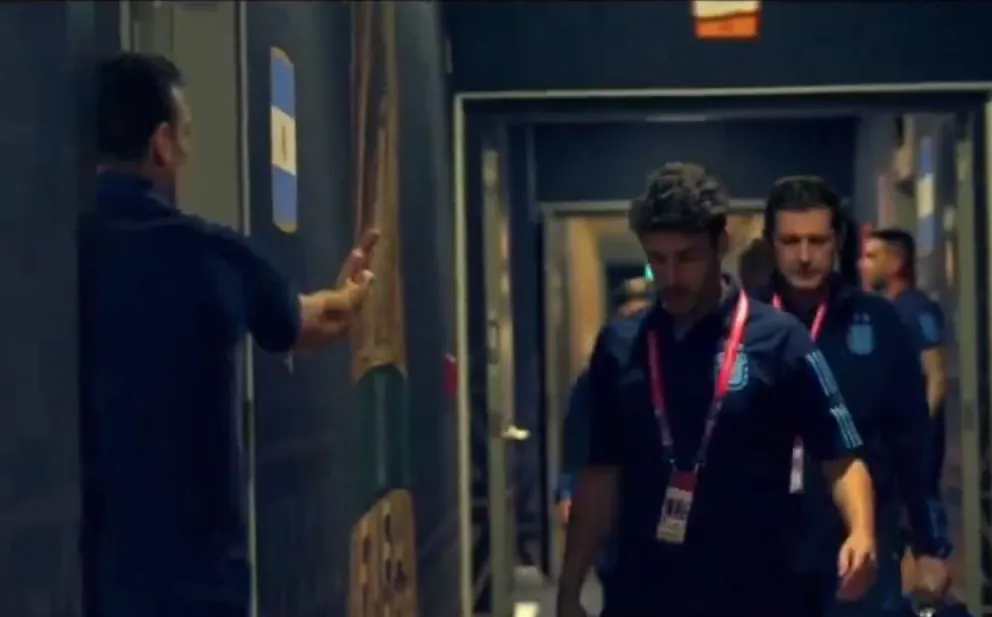 La recriminación de Scaloni a los jugadores en el entretiempo de la  final ante Francia