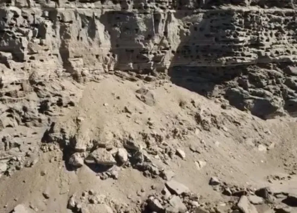 La Municipalidad ruega no acercarse a los acantilados por el riesgo de derrumbes