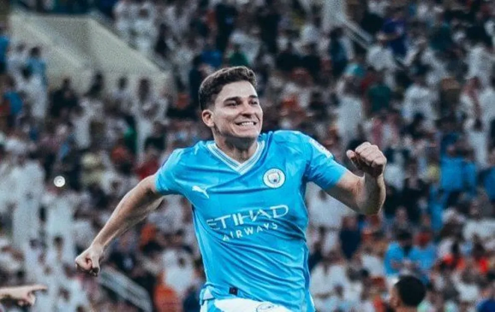 Intratable: Julián Álvarez marcó por duplicado para que el Manchester City sea el campeón
