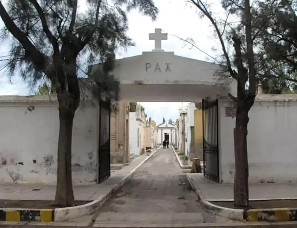 La directora del cementerio de Viedma, acusada de agresora, hizo su denuncia, pero la siguen apuntando con el dedo