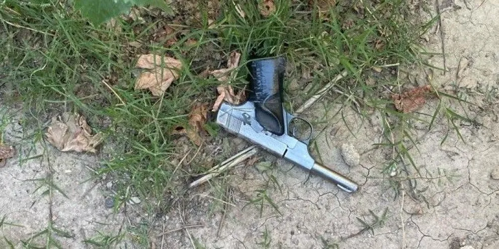 Un grupo de menores realizó disparos al aire y la Policía secuestró dos armas tumberas