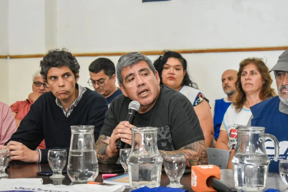 Rechazan la ley Bases y anuncian que será contundente el paro del 9 de mayo