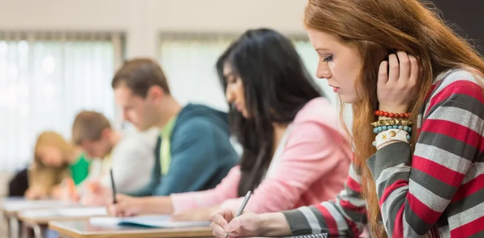 El Gobierno propone arancelar la universidad pública para extranjeros no residentes