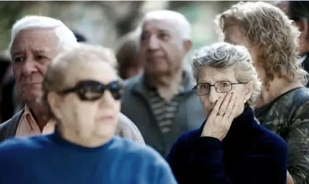 El gobierno suspendió la fórmula de movilidad jubilatoria y los aumentos serán por decreto