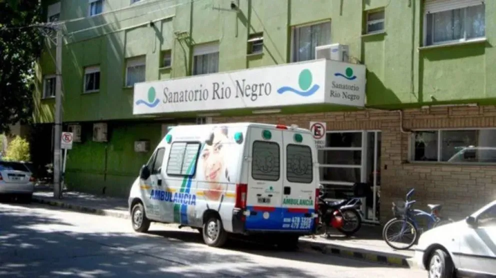 Los trabajadores del Sanatorio Río Negro comienzan con las medidas de fuerza en reclamo por los salarios