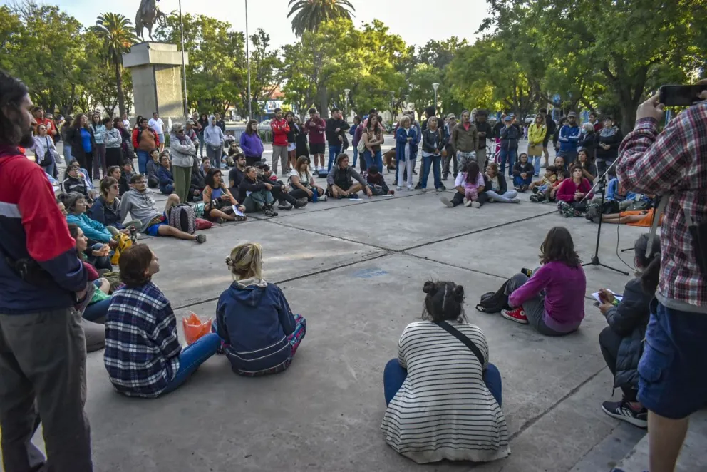 Trabajadores de la cultura de Viedma y Patagones contra Milei