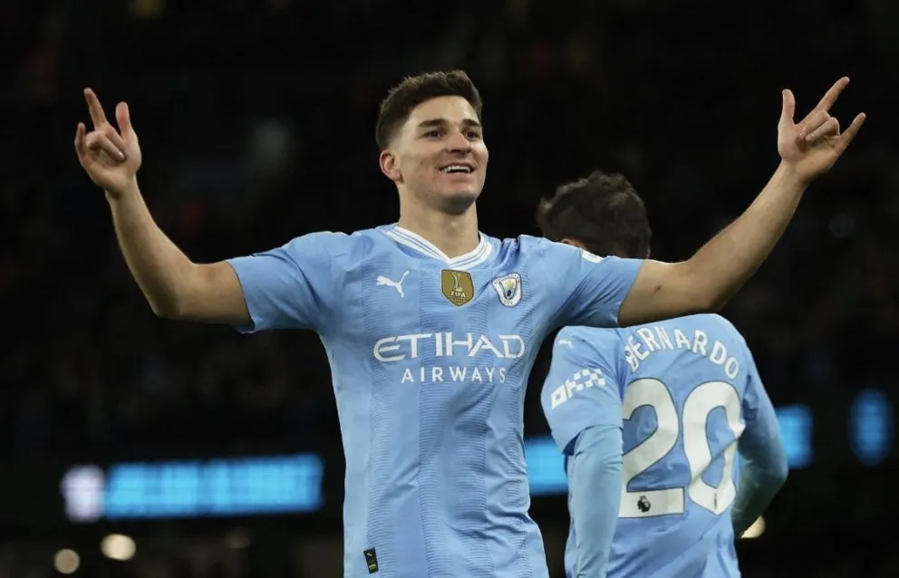 Nuevo gol de Julián y triunfo clave del Manchester City