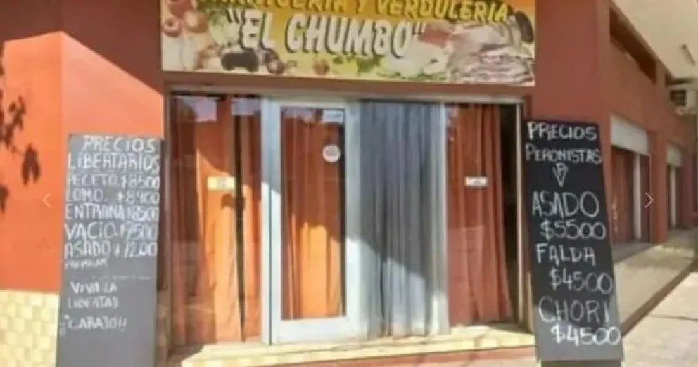 Una carnicería sacó a la vereda dos listas de precios: Una para peronistas y otra para libertarios