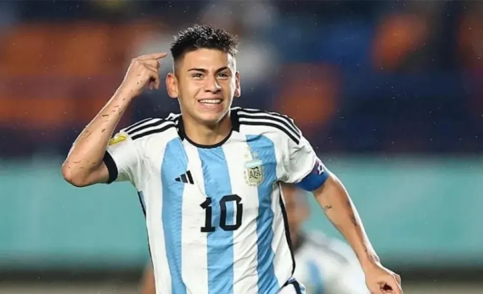 Una promesa argentina rumbo al fútbol europeo: Diablito Echeverry, de River al Manchester City