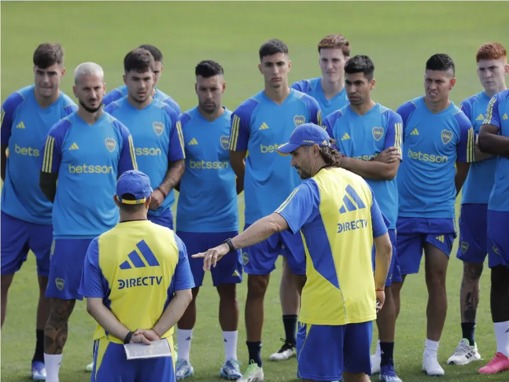 Nombres nuevos y un ausente: la primera práctica de Diego Martínez en Boca