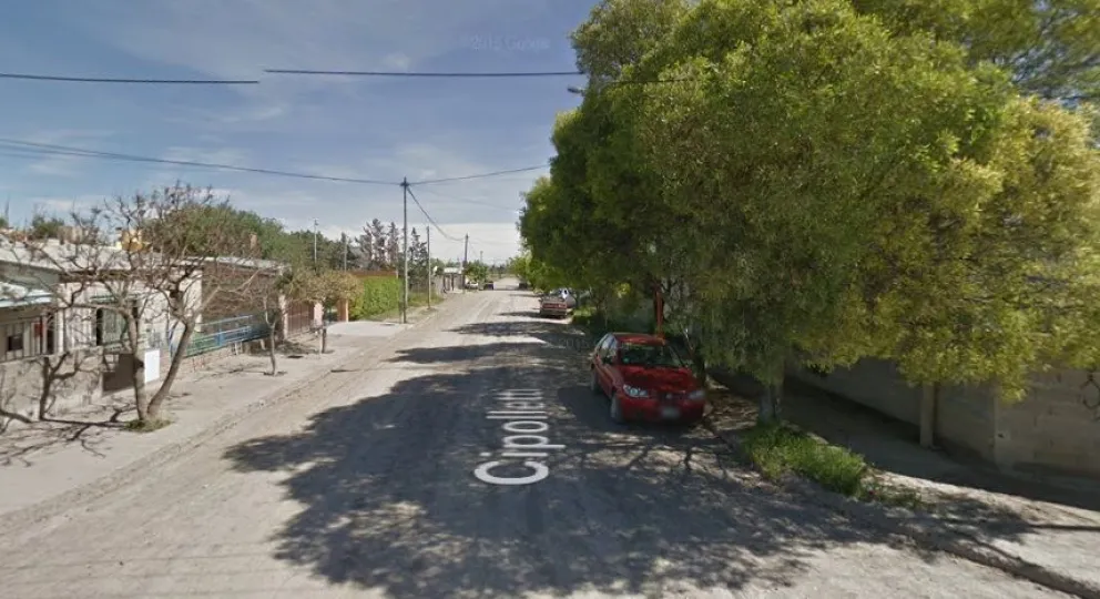 Un hombre deberá pelar la billetera porque su hijo adolescente chocó con su moto