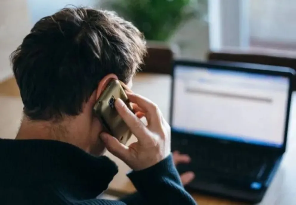 Qué es el “vishing”, la forma que utilizó una banda para cometer estafas por $ 5 millones