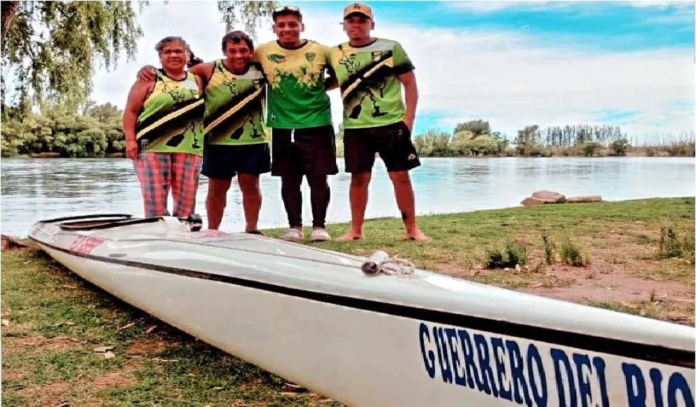Una familia dentro del agua: la historia de los Guerrero que dirán presente en la Regata del río Negro