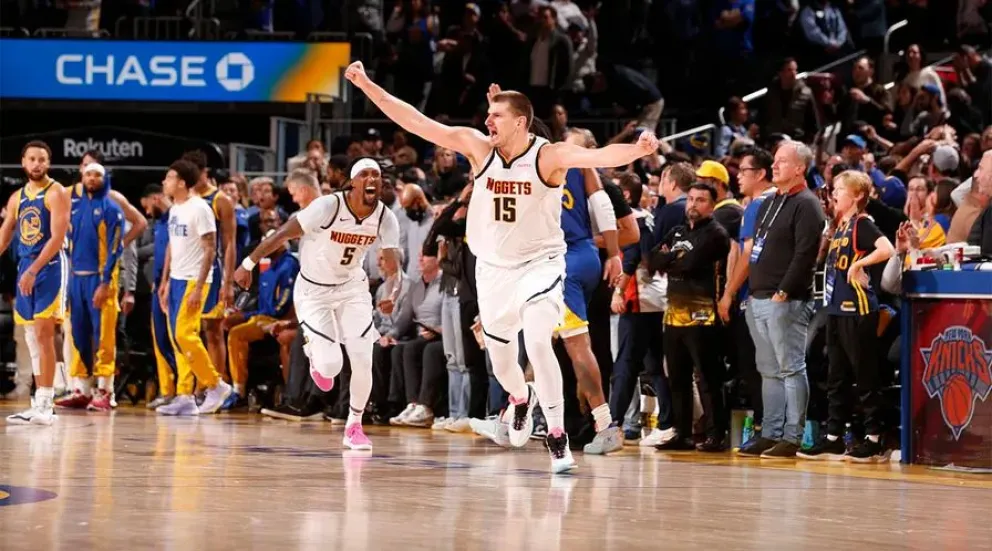 Nikola Jokic y un tiro desde mitad de cancha para la victoria de Denver tras una desventaja de 18 puntos