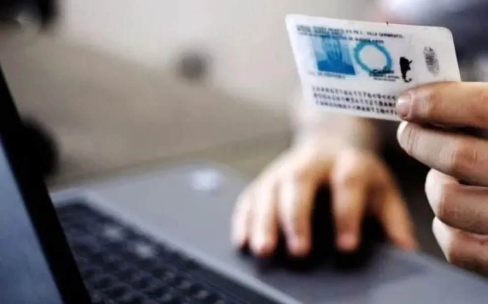 Hacer el DNI o el pasaporte es más caro: cuánto cuesta cada trámite