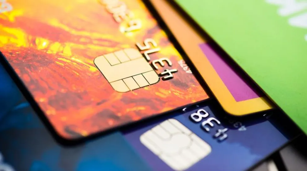 Tarjeta de crédito: se establecieron nuevas tasas de interés para refinanciar las deudas