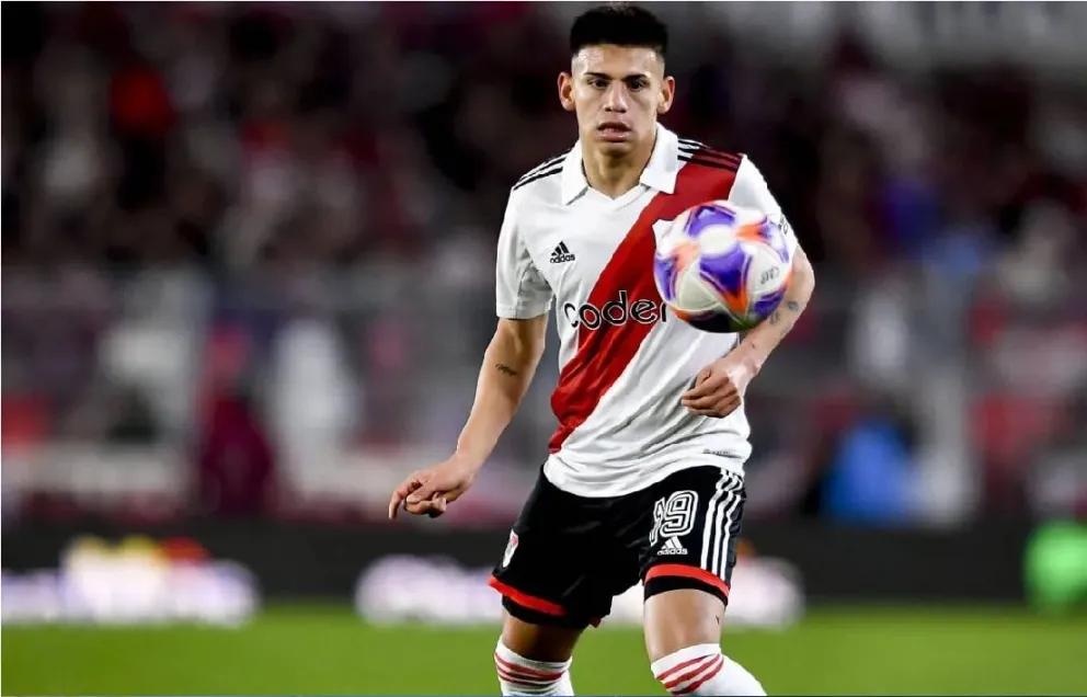 Claudio Echeverri abandona la pretemporada y se pierde los primeros partidos de River 