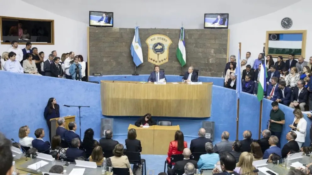 Primer mes en el Gobierno: búsqueda de consenso y grandes acuerdos