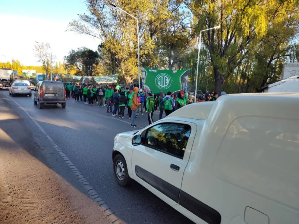 El lunes ATE se moviliza a las rutas contra el DNU de Milei y la frustrada paritaria provincial 