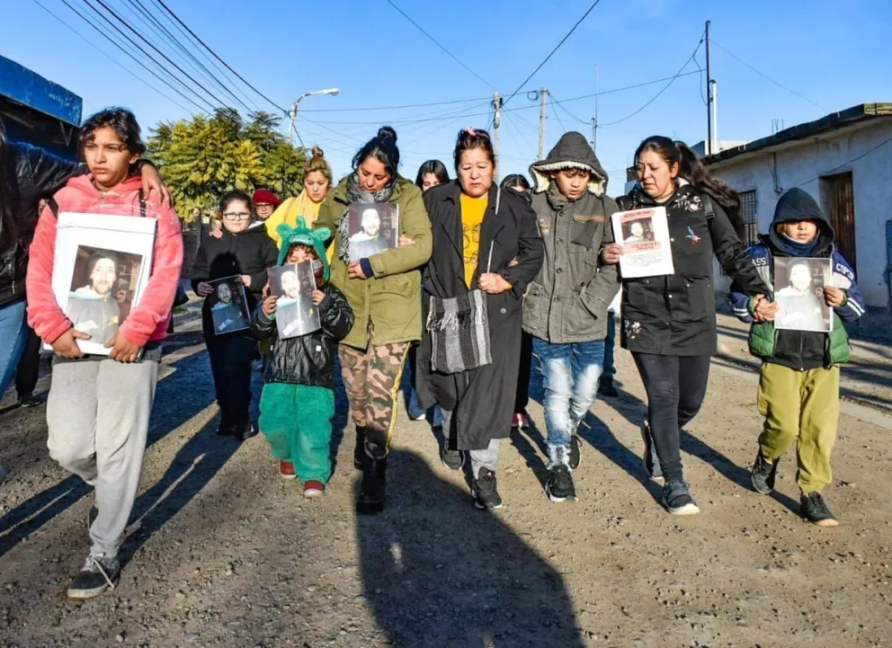 La familia de Jonathan Caracciolo, asesinado por una bala perdida, tuvo su marcha número 28