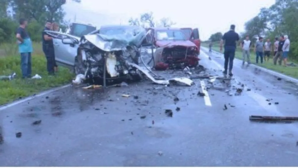 Tragedia en Córdoba: fallecieron dos mujeres y dos nenas en un choque frontal