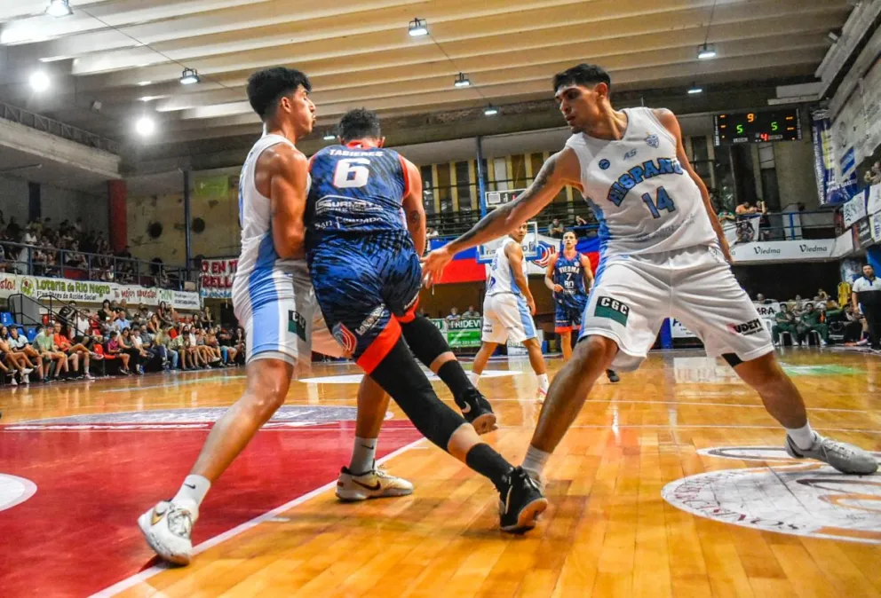 Viedma estiró la ventaja a 10 puntos en el último aliento ante Hispano Argentino