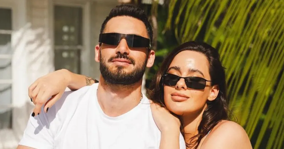 Sorprenden a Nico Occhiato haciendo gesto polémico a Flor Jazmín en la playa