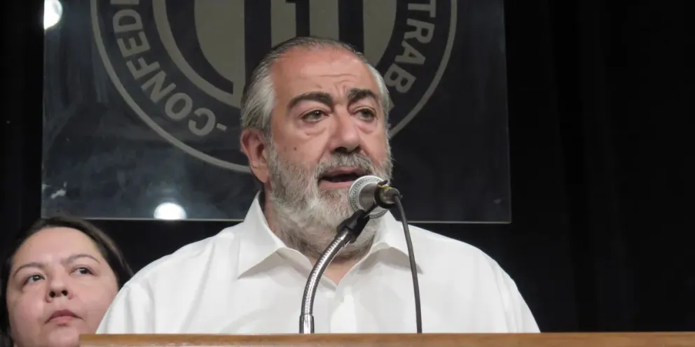 Héctor Daer advirtió a los legisladores “dialoguistas” sobre apoyar la Ley Ómnibus