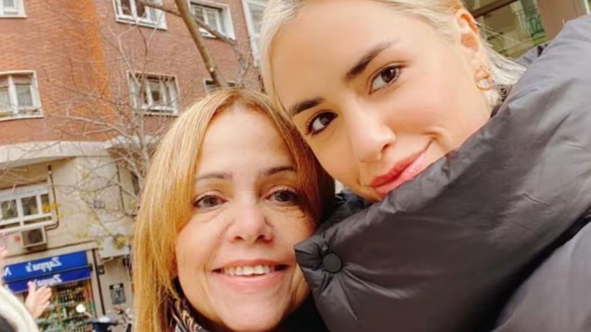 Rumores de romance entre Lali Espósito y Pedro Rosemblat: las palabra de la  mamá de la artista | NoticiasNet - Informacion de Rio Negro, Patagones y la  costa.