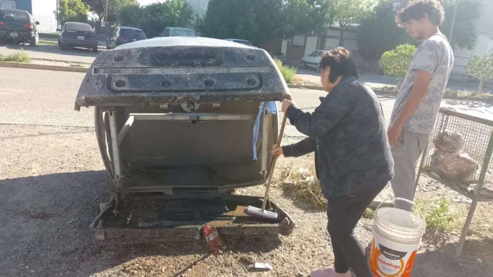 Piden que no tiren animales muertos al contenedor