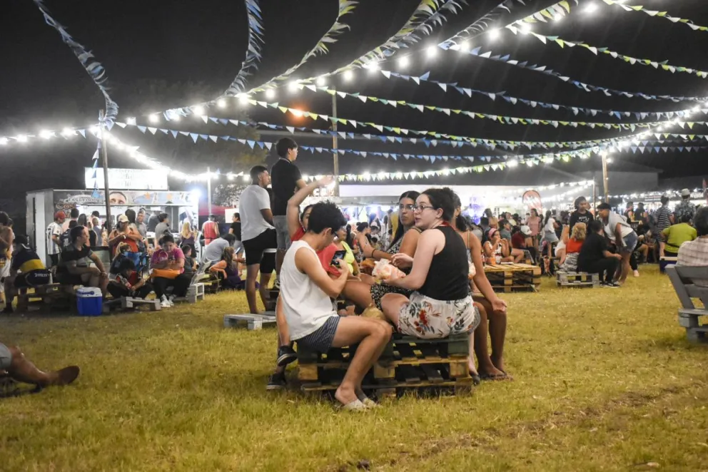 Fiesta Nacional del Mar y el Acampante: todo listo para la segunda noche