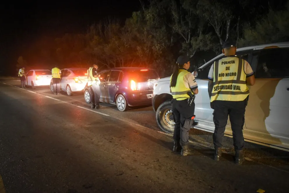 Hay una estricta razzia policial en la Ruta 1 en el marco de la Fiesta del Mar