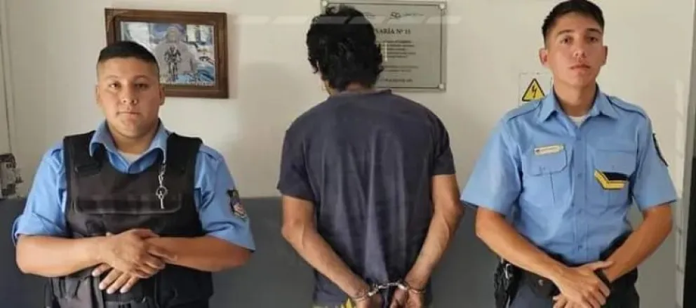 La policía detuvo a un hombre mientras intentaba robar una conocida bodega