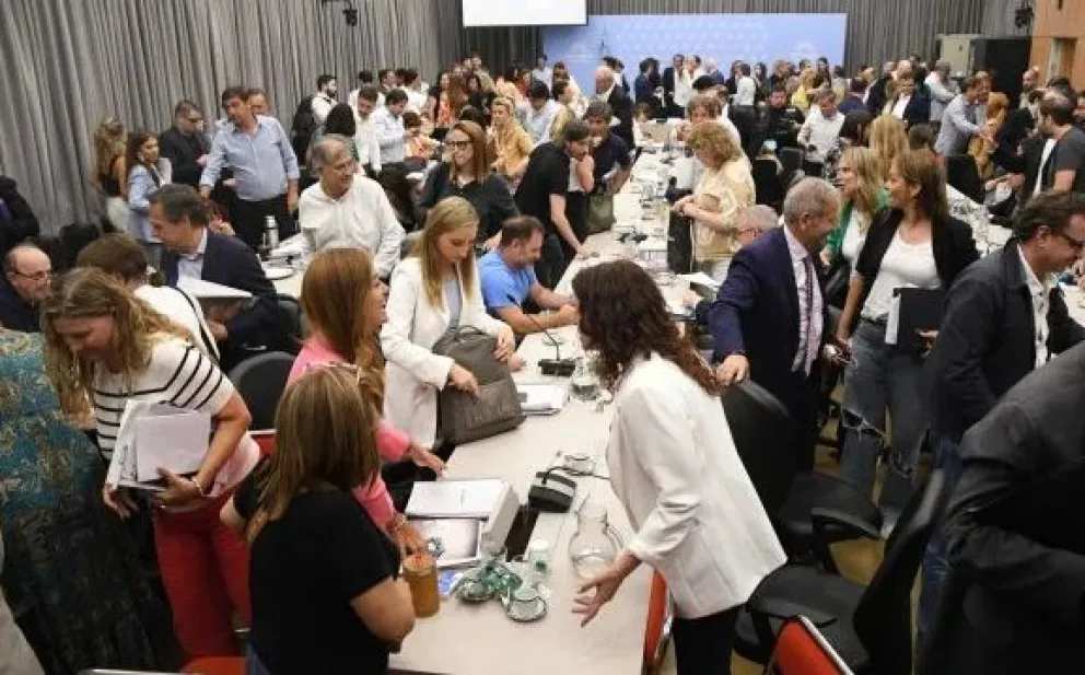 Piden la nulidad y suspensión del debate de la ley ómnibus