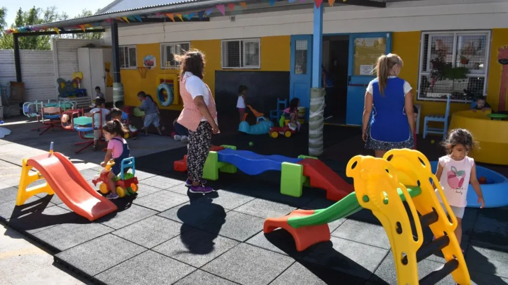 Colonia de vacaciones Globito Azul: más de 30 niños disfrutan de un verano con juegos, pileta, merienda y almuerzo