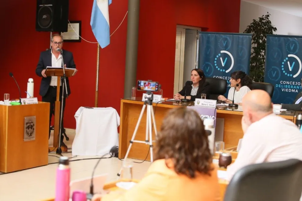 Pérez Morando se pronunció en defensa de las bibliotecas populares