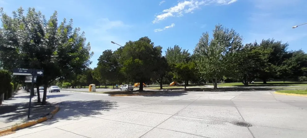 Una familia dejó la ventana abierta para ventilar y sufrió un robo